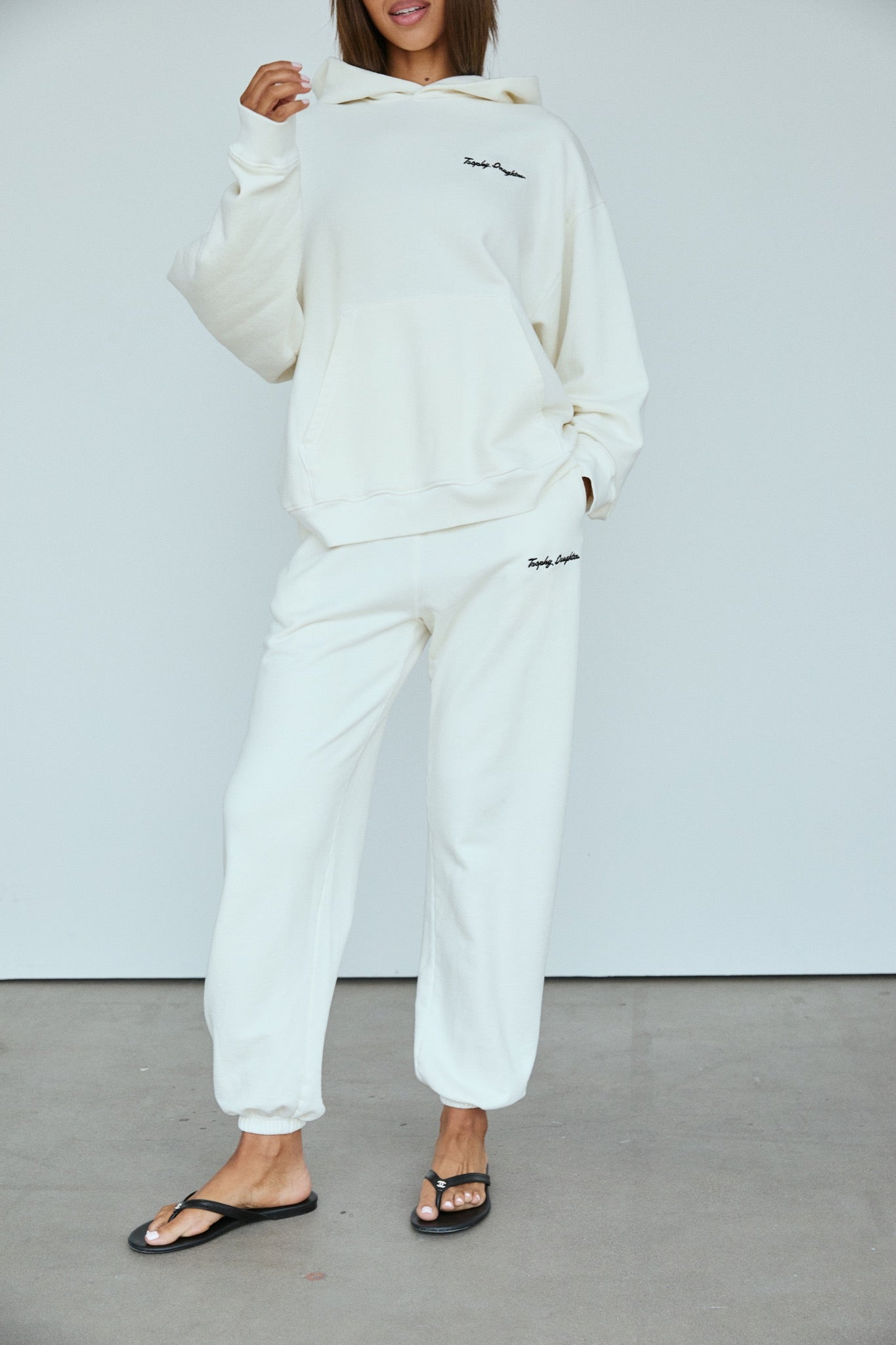 THE LEGACY SWEAT - Off-White Sweatpants
