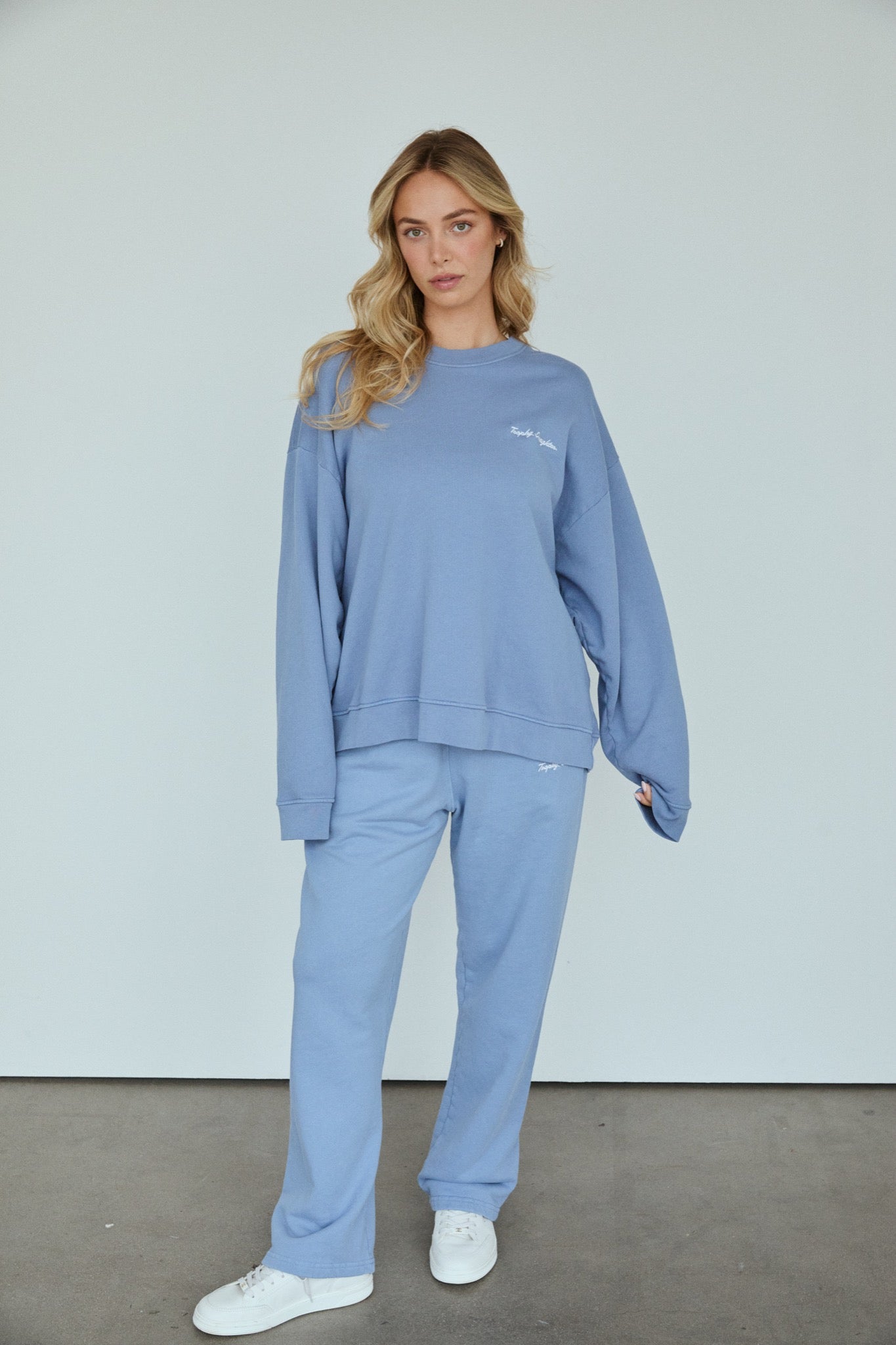 THE LEGACY CREWNECK - Powder Blue Sweatshirt